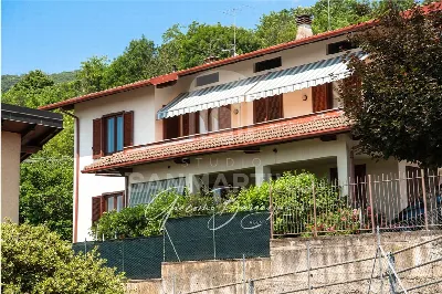 Villa in vendita a Gavirate - foto 1