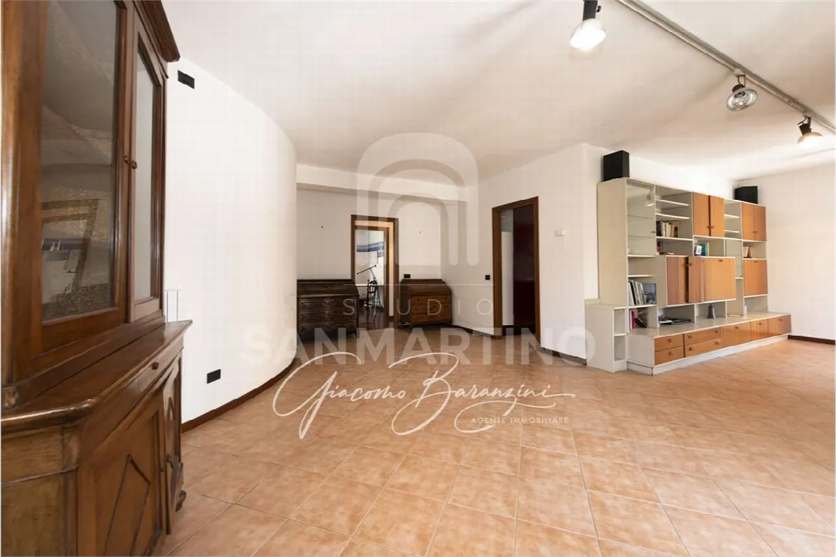 Appartamento in vendita a Varese, Centro, Biumo Inferiore, Biumo Superiore - foto 2