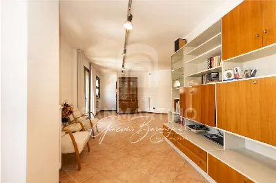 Appartamento in vendita a Varese, Centro, ... - foto 9