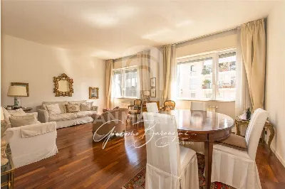 Appartamento in vendita a Varese, Centro, ... - foto 1
