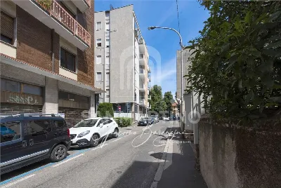 Appartamento in vendita a Varese, Centro, ... - foto 5