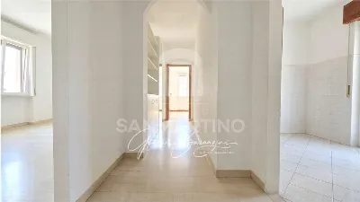 Appartamento in vendita a Varese, Centro, ... - foto 2