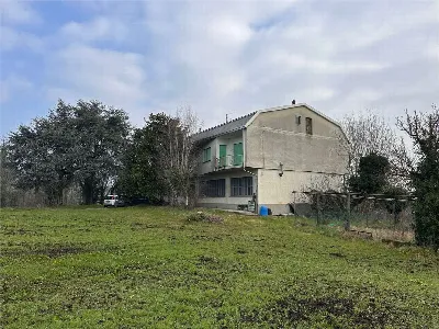 Rustico/Casale in vendita a Rogeno - foto 2