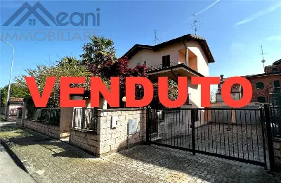 Villa a Siziano