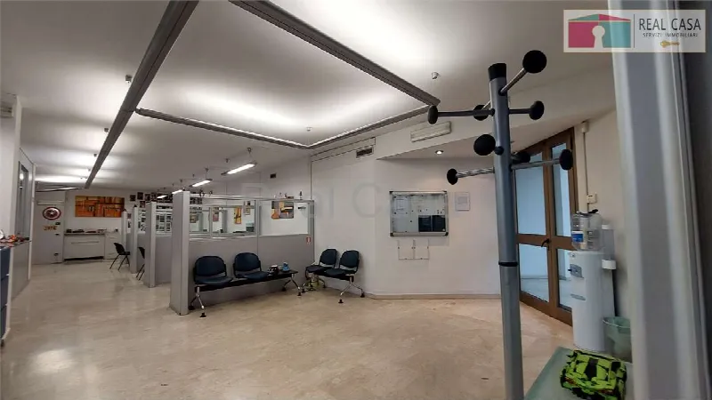 Ufficio in vendita a Modena, Villaggio Giardino, Cognento, Cittanova, Baggiovara - foto 1