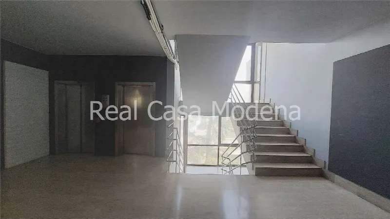 Ufficio in vendita a Modena, Villaggio Giardino, Cognento, Cittanova, Baggiovara - foto 1