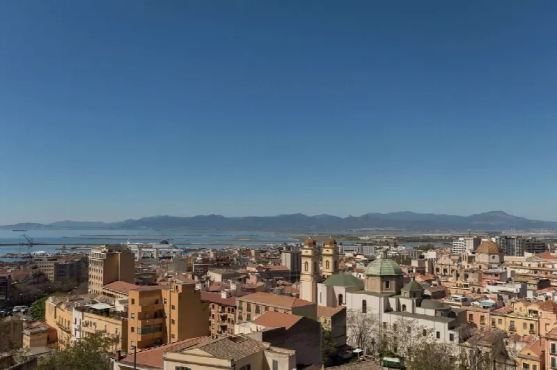 Appartamento in vendita a Cagliari, Centro - foto 1