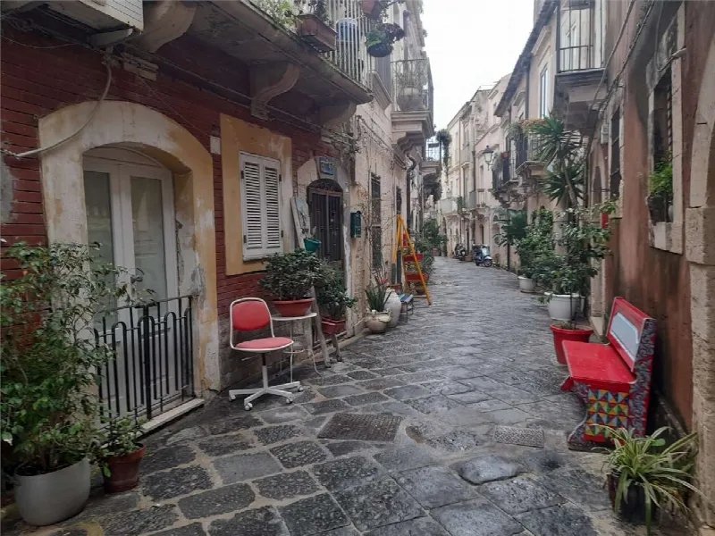 Casa Indipendente in vendita a Siracusa, Umberto, Ermocrate, Ortigia - foto 1