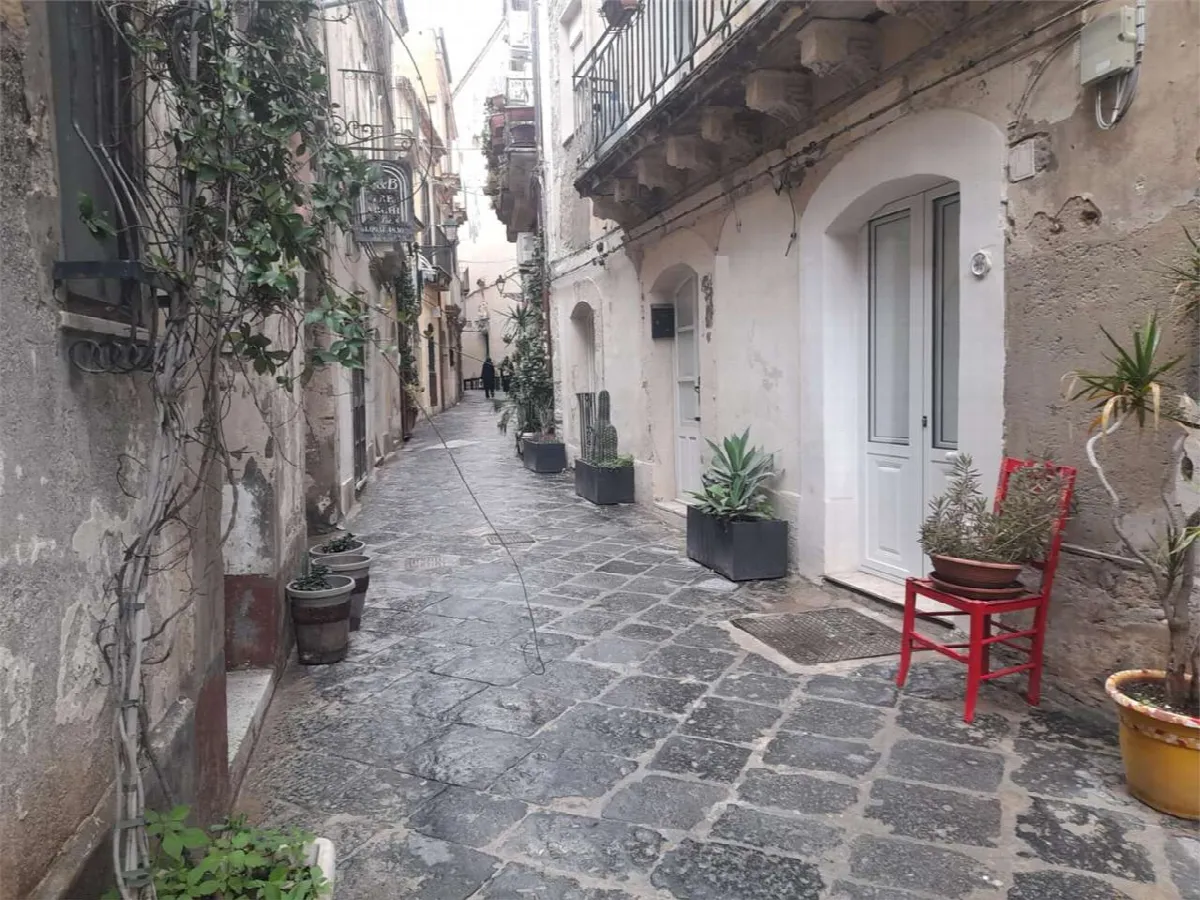 Casa Indipendente in vendita a Siracusa, Umberto, Ermocrate, Ortigia - foto 2