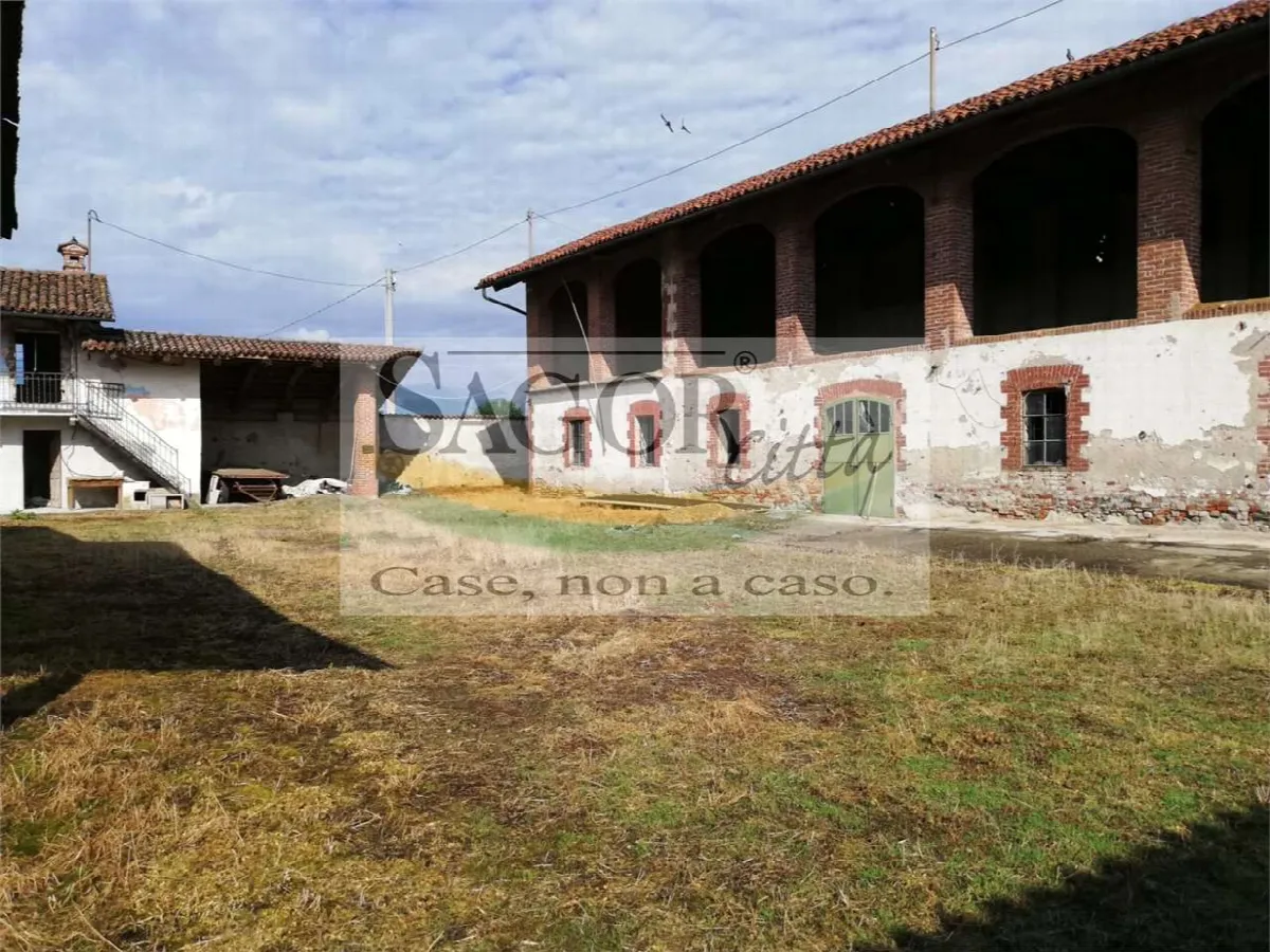 Rustico/Casale in vendita a Pinerolo - foto 2