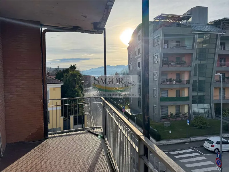 Palazzo/Stabile in vendita a Pinerolo - foto 1