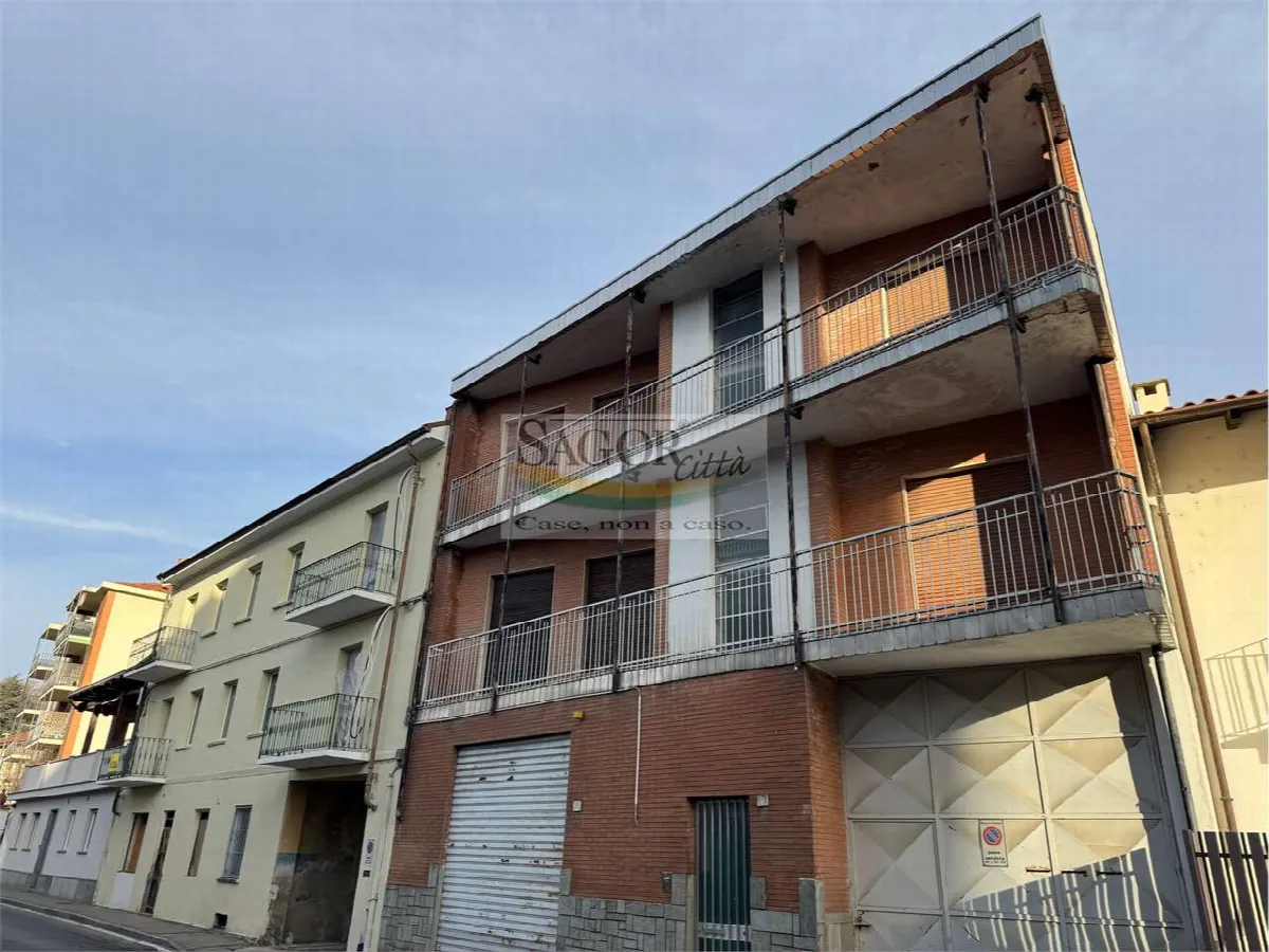 Palazzo/Stabile in vendita a Pinerolo - foto 3