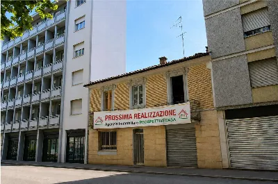 Palazzo/Stabile a Novara
