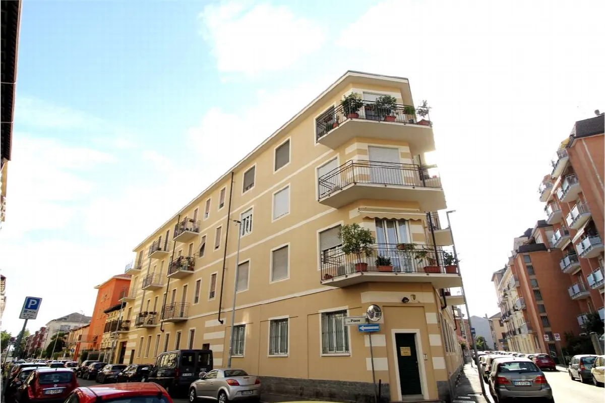 Appartamento in vendita a Novara, Porta Mortara, Sacro Cuore, San Martino, San Paolo - foto 2