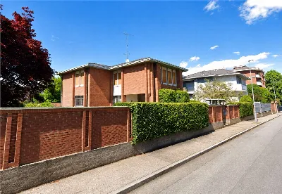 Villa a Novara