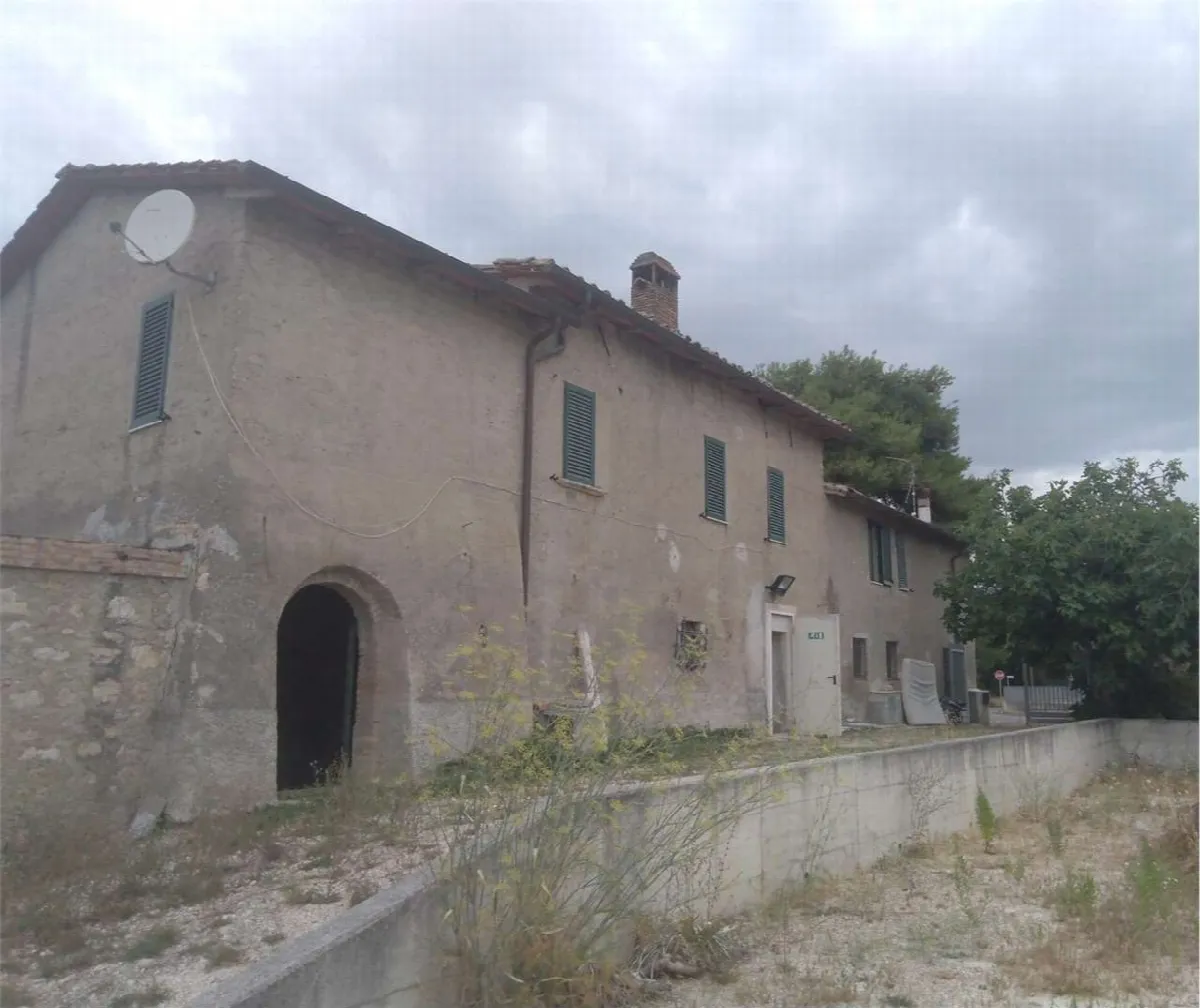 Rustico/Casale in vendita a Perugia - foto 3