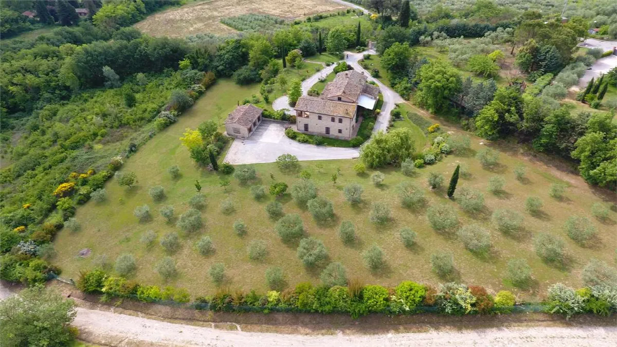 Rustico/Casale in vendita a Perugia, Ponte San Giovanni, Balanzano, Montebello, Collestrada - foto 2