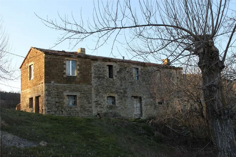 Rustico/Casale in vendita a Valfabbrica - foto 4