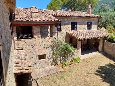 Rustico/Casale in vendita a Perugia - foto 2