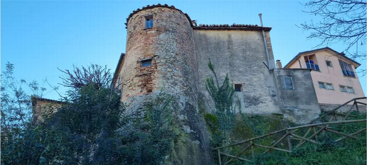 Palazzo/Stabile in vendita a Marsciano - foto 2