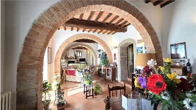Rustico/Casale in vendita a Corciano - foto 2