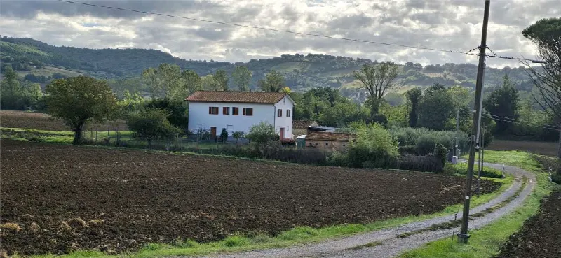 Rustico/Casale in vendita a Perugia - foto 2