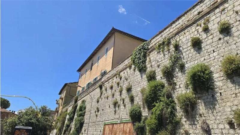 Palazzo/Stabile in vendita a Perugia, Centro, elce - foto 3