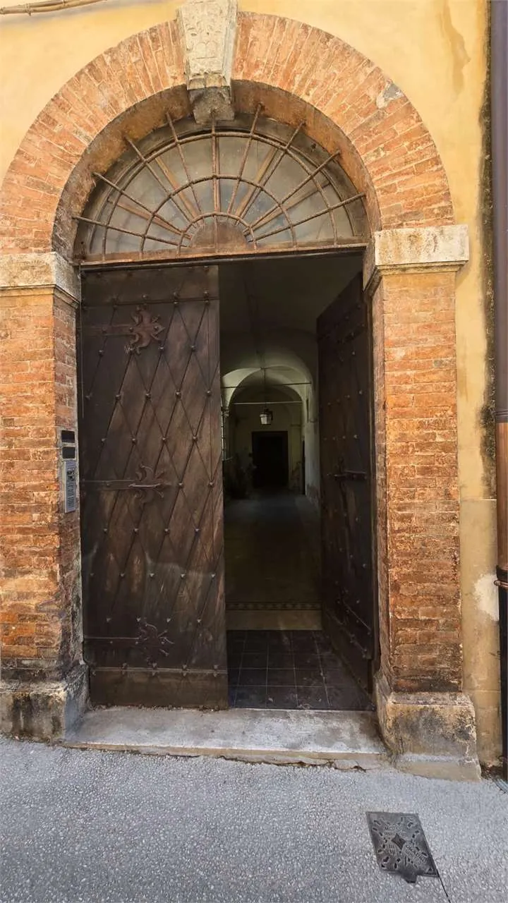 Palazzo/Stabile in vendita a Perugia, Centro, elce - foto 9