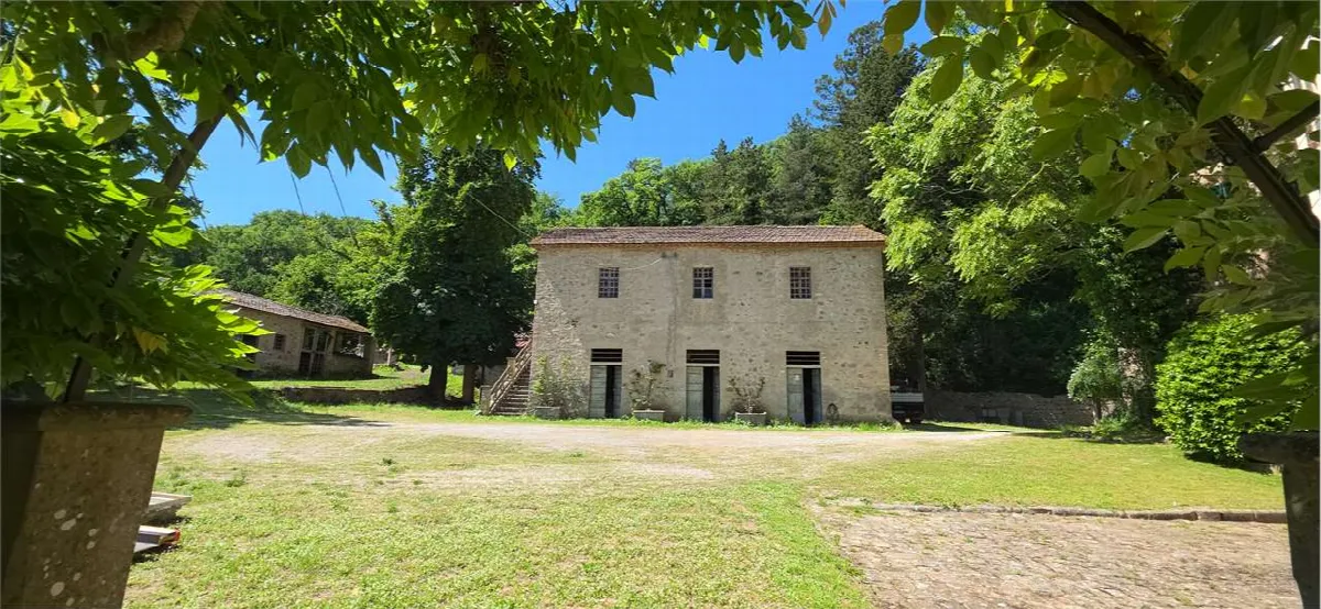 Rustico/Casale in vendita a Umbertide - foto 2