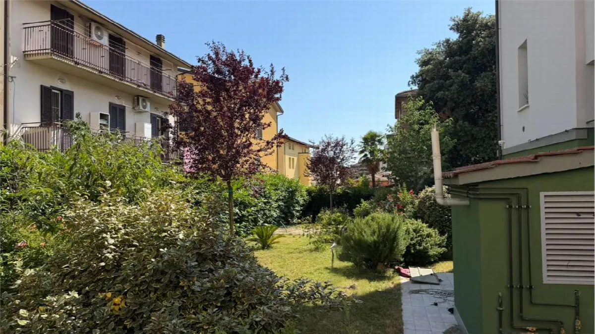 Palazzo/Stabile in vendita a Perugia, Semicentro, Stazione, Madonna Alta, Prepo - foto 2