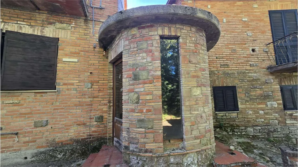 Palazzo/Stabile in vendita a San Venanzo - foto 2