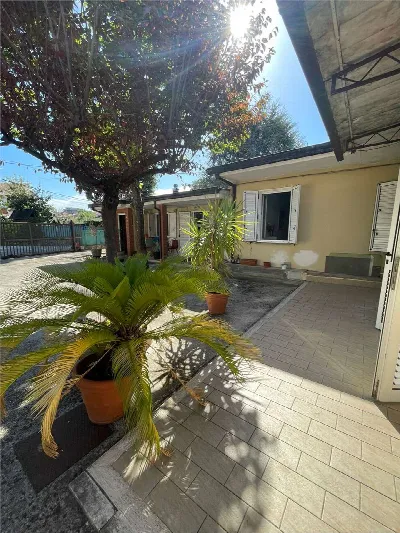 Casa Indipendente in vendita a Frosinone - foto 1