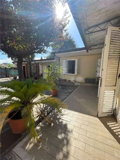 Casa Indipendente in vendita a Frosinone - foto 2