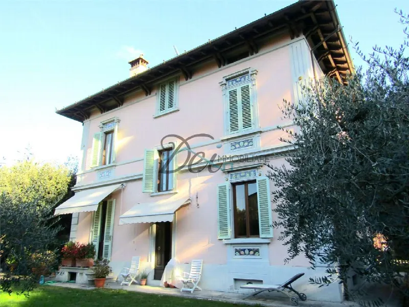 Villa in vendita a Pescia - foto 1