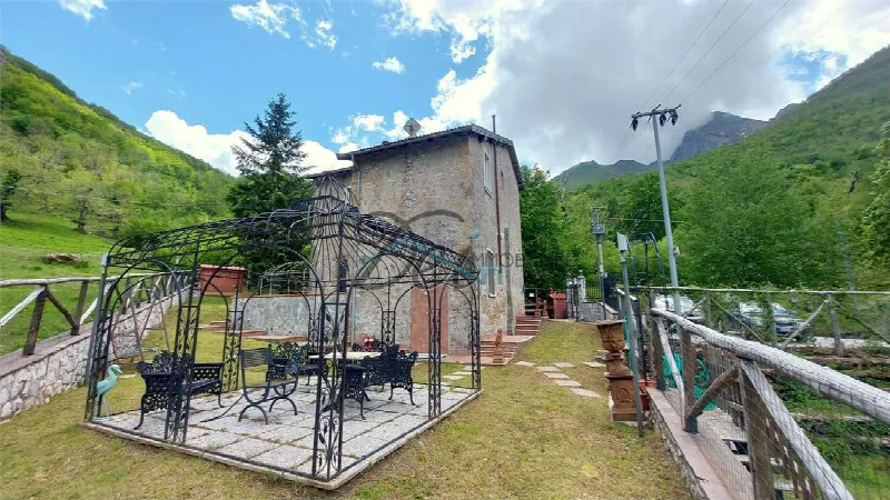 Rustico/Casale in vendita a Molazzana - foto 2