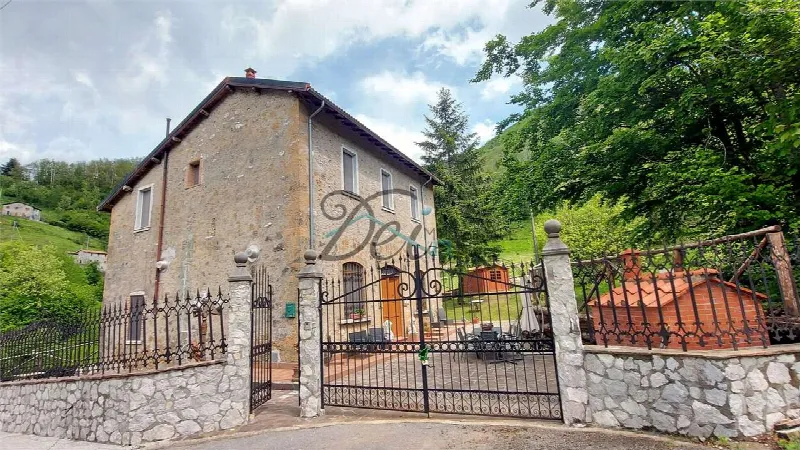Rustico/Casale in vendita a Molazzana - foto 9