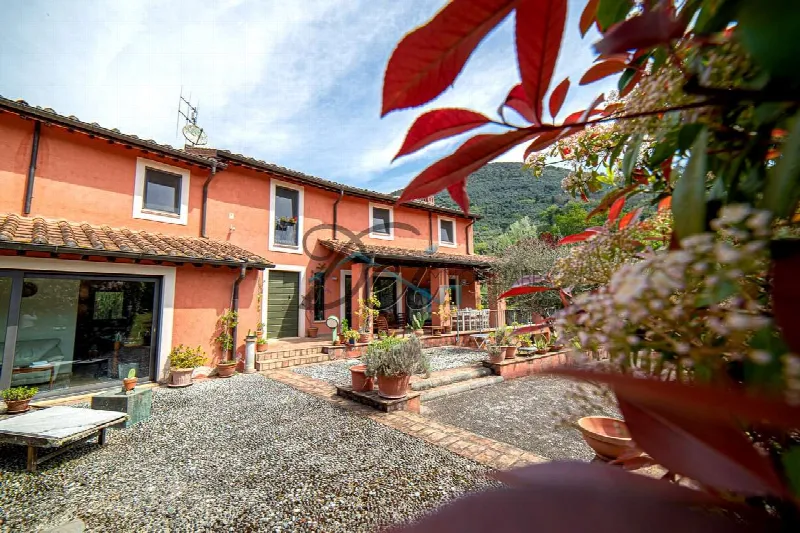 Rustico/Casale in vendita a Camaiore - foto 1