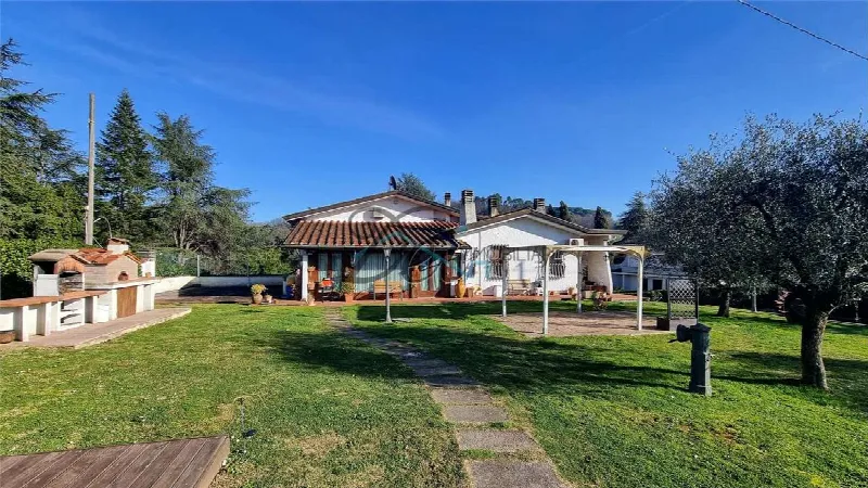 Villa in vendita a Capannori - foto 1