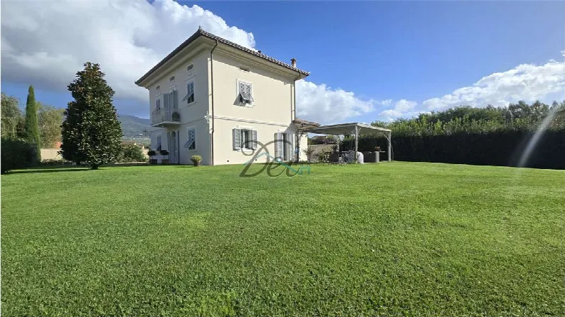 Villa in vendita a Capannori - foto 1