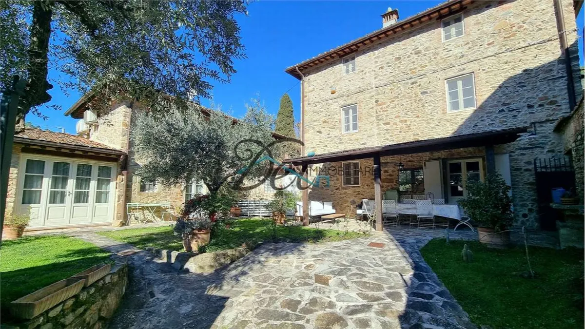 Rustico/Casale in vendita a Capannori - foto 2
