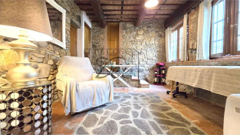 Rustico/Casale in vendita a Capannori - foto 1