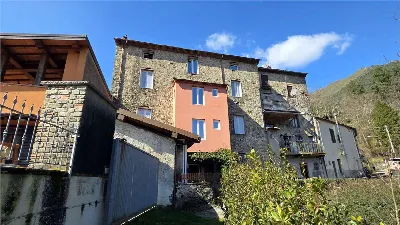 Casa Indipendente in vendita a Bagni di Lu... - foto 2