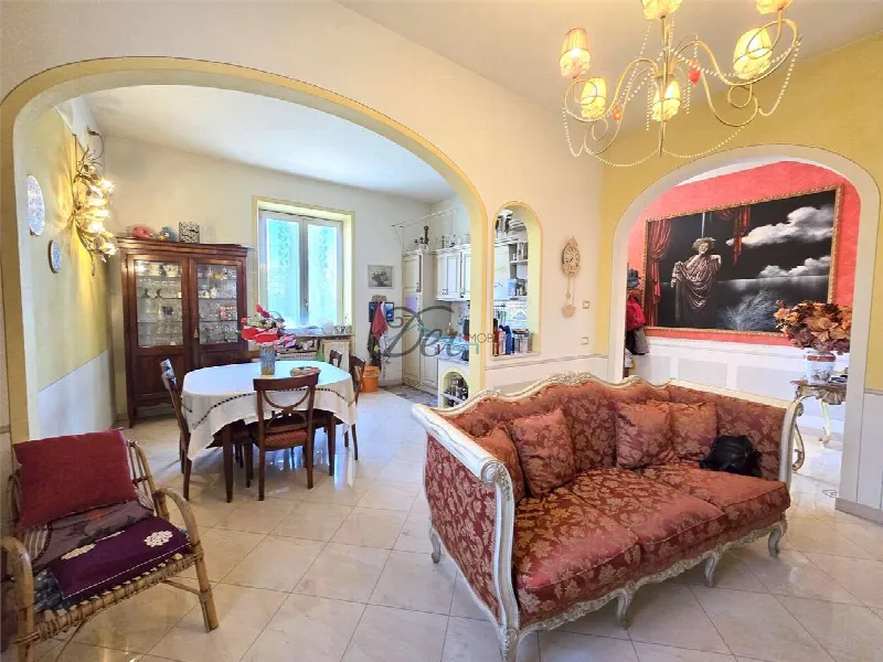 Villa in vendita a Capannori - foto 1