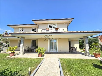 Villa in vendita a Lucca - foto 2