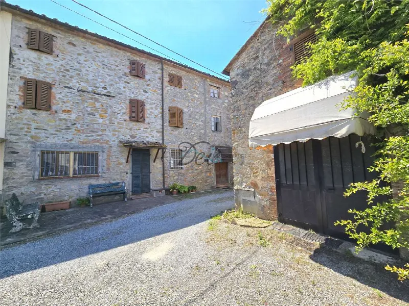 Rustico/Casale in vendita a Capannori - foto 1
