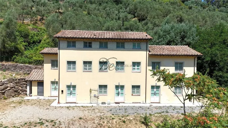 Rustico/Casale in vendita a Capannori - foto 1