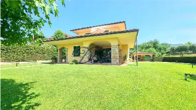 Villa in vendita a Capannori - foto 2