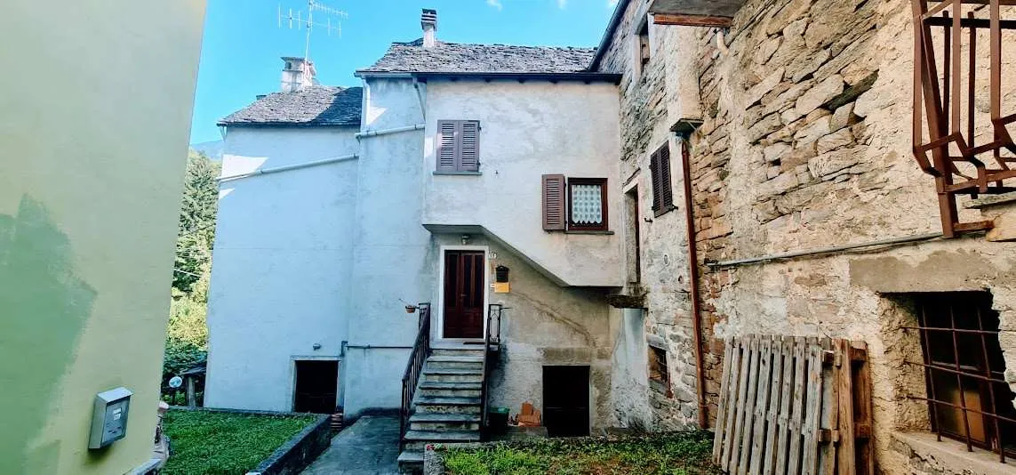 Casa Indipendente in vendita a Montecrestese - foto 2