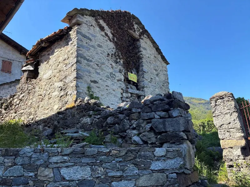 Rustico/Casale in vendita a Casale Corte Cerro - foto 1