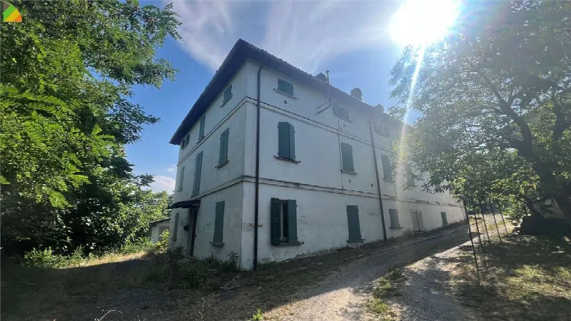 Palazzo/Stabile in vendita a Castellarano - foto 1